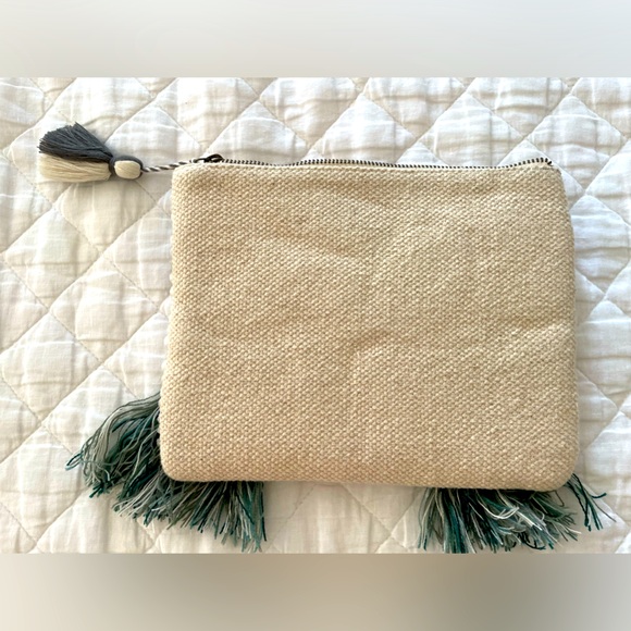 Universal Threads boho green and gray clutch - Picture 3 of 3